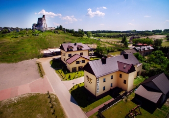 Gościniec Orlik w Mirowie - widok z drona